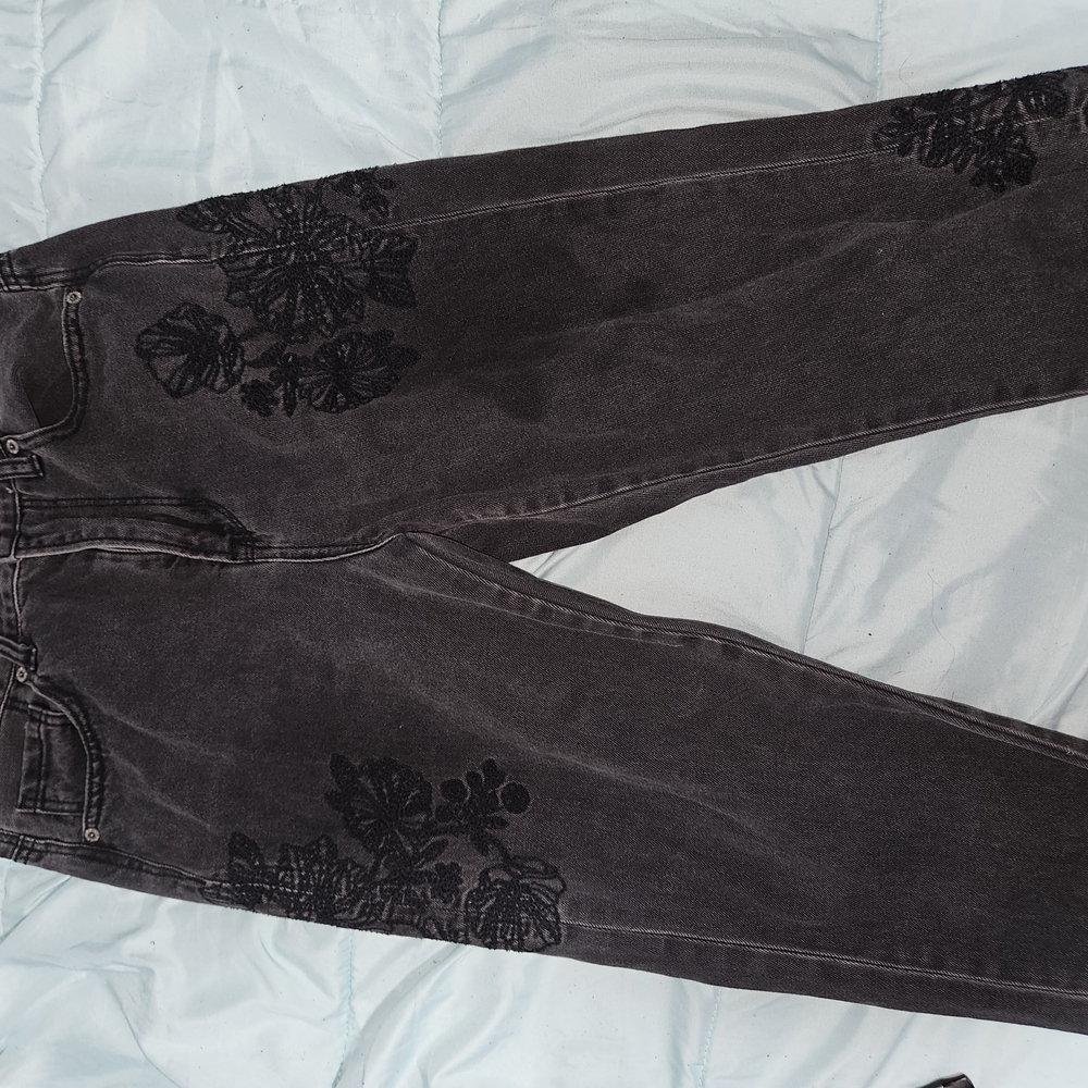 Women's Black Embroidered Jeans